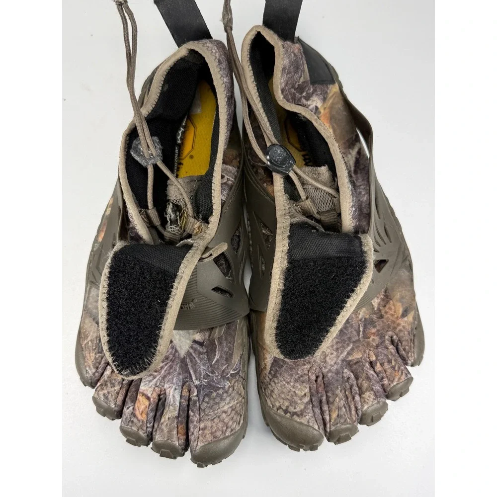 Vibram Mens 41 Toe Shoes FiveFingers Camo Megagrip Hiking Barefoot Trail 1574F